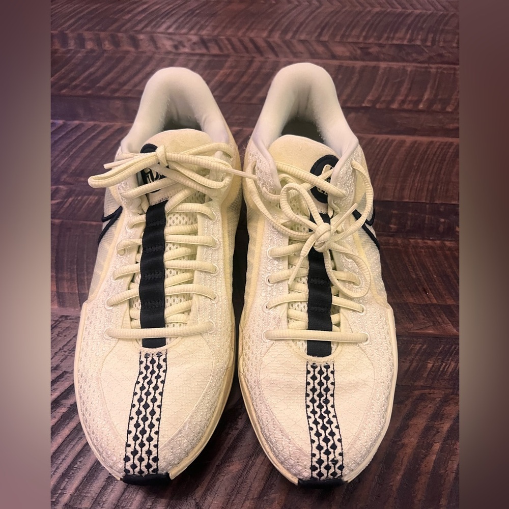 Nike Sabrina 1 Yellow Basketball Shoes Women’s Size 10.5